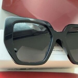 Gucci Black Oversized Sunglasses
